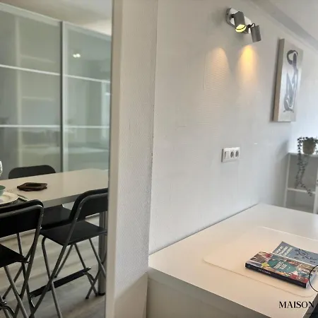 Le De La Cathedrale - Hypercentre Avec Balcon *