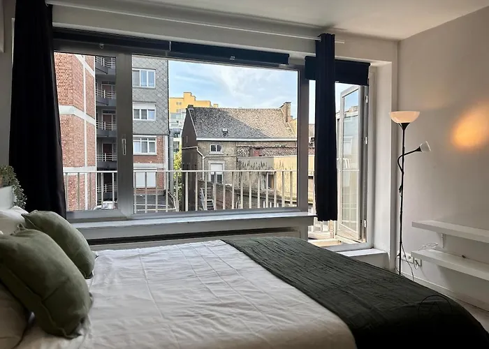 Lägenhet Le De La Cathedrale - Hypercentre Avec Balcon